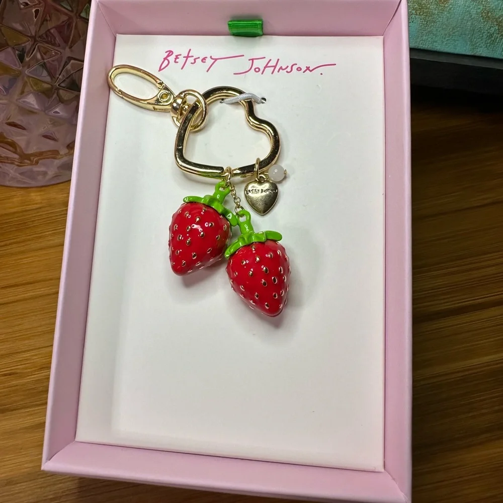 Betsey Johnson Strawberry Bag Charm/Key Chain 🍓 - Picture 4 of 9